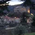 All'ombra Del Castello *